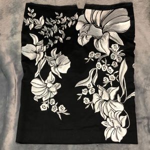 White House Black Market skirt size 0